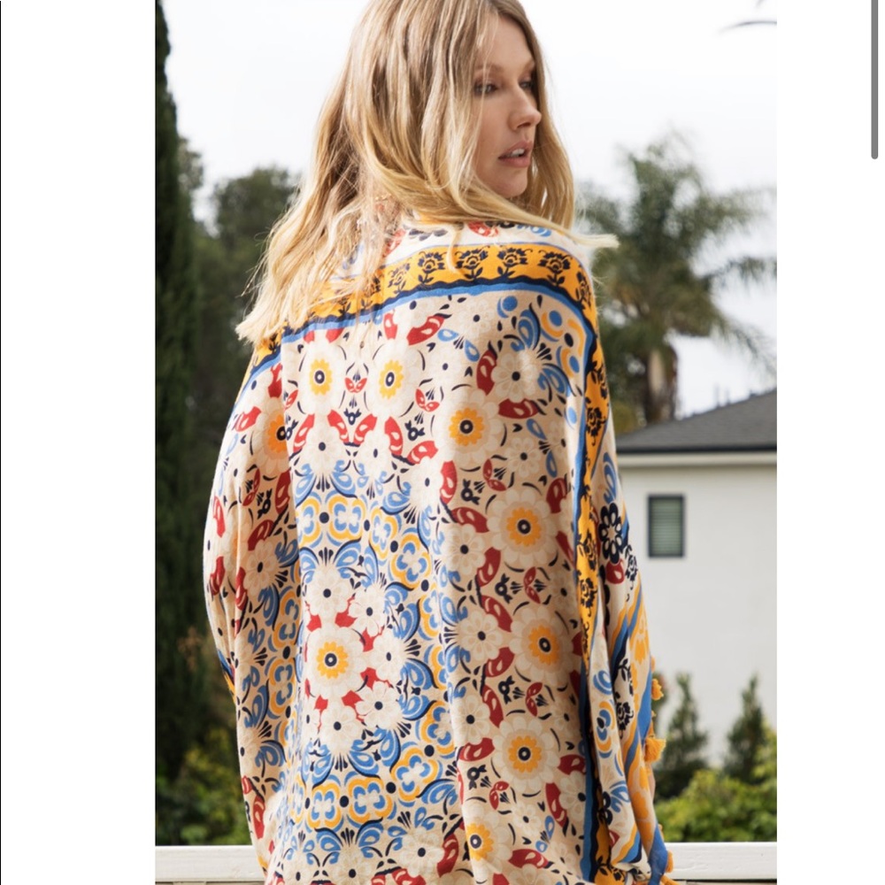 Retro Style Tassel Bohemian Kimono - Picture 2 of 10